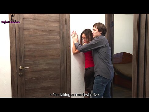 ❤️ Agent de béns arrels sexy li fa una pata de cony i es folla mentre ven el seu apartament - Krempai ️❌  Sexe a nosaltres ca.porn-milf300.ru ️❤