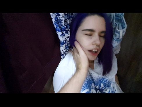 ❤️ Vaig trobar la meva germana a l'armari i la vaig ajudar a correr-se ️❌  Sexe a nosaltres ca.porn-milf300.ru ️❤